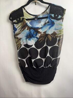 t/o Black Polka Dot & Blue Floral Beaded Blouson Tank